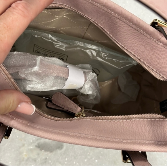 Michael Kors Tore small size JET SETTRAVEL35SOGTVTOV BLOSSOM XS TZ CONV TOTE - Picture 4 of 6